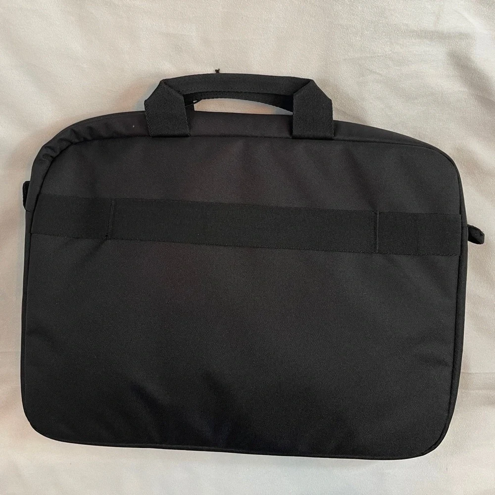 Black Laptop Case New With Zipper Closure